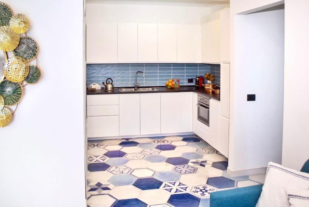 Suite Apartments Branco - Infinity Pool & Sea View - 5 Minuti Dal Centro Taormina Exteriör bild
