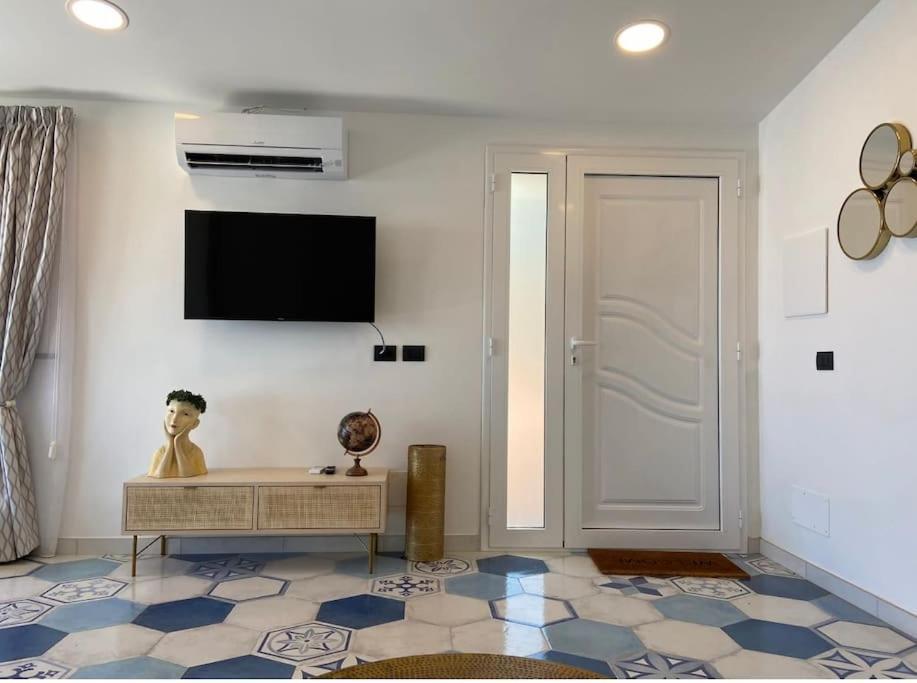 Suite Apartments Branco - Infinity Pool & Sea View - 5 Minuti Dal Centro Taormina Exteriör bild