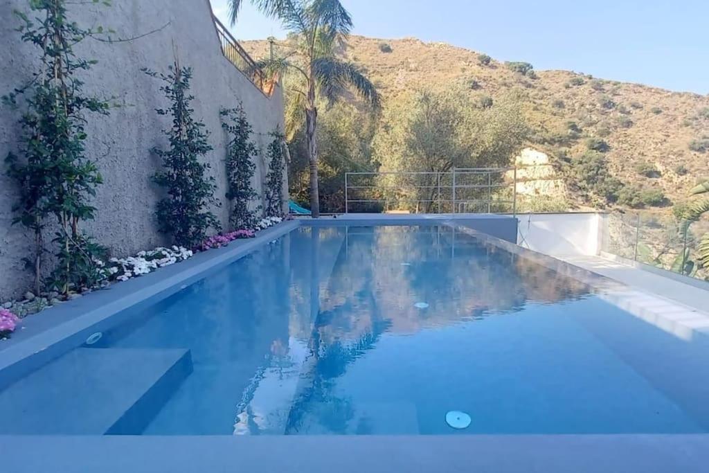 Suite Apartments Branco - Infinity Pool & Sea View - 5 Minuti Dal Centro Taormina Exteriör bild